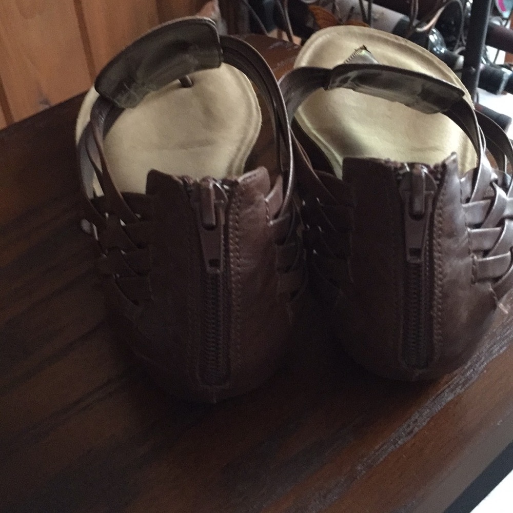 Sandals - Picture 2 of 4